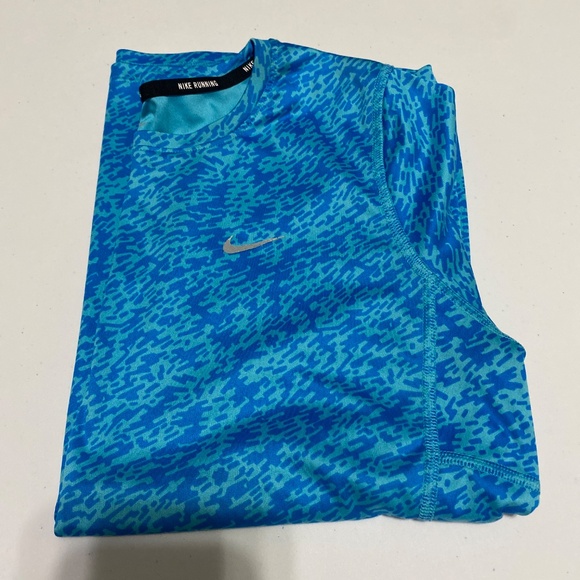 Nike Dri Fit womens short sleeve running shirt blue medium 100% polyester - Picture 7 of 7